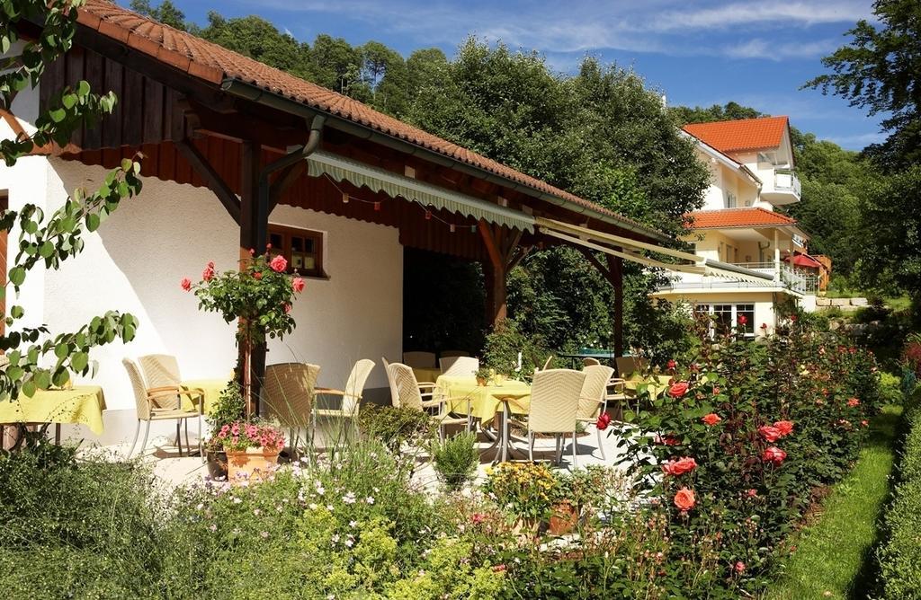 Hotel Garni Hack Heiligenborn エクステリア 写真